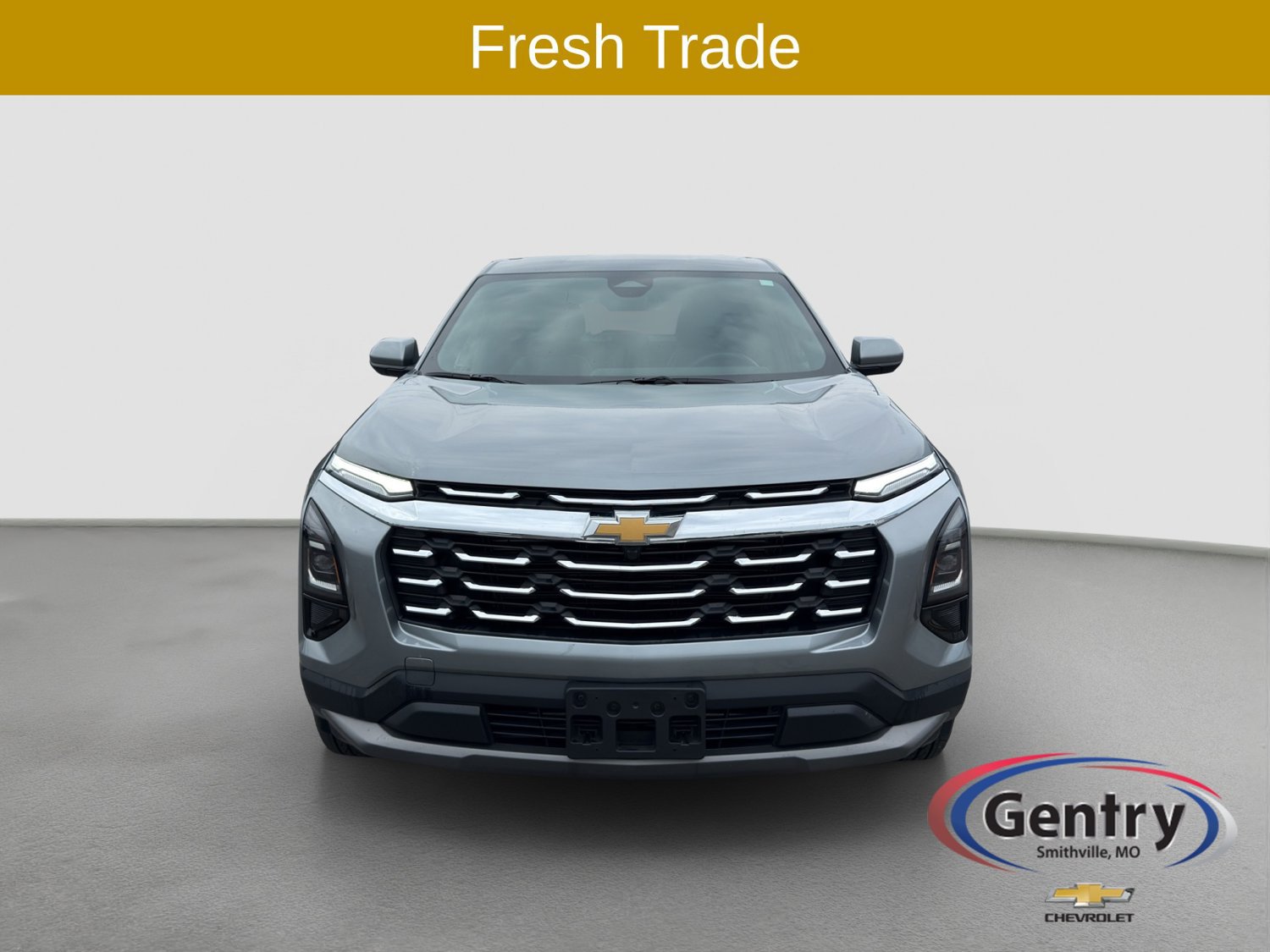 Used 2026 Chevrolet Equinox LT w/ Convenience Package II FWD image 2