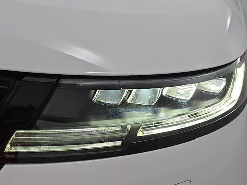 New 2025 Land Rover Range Rover Sport Dynamic SE image 33