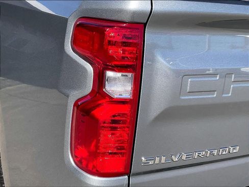 Used 2023 Chevrolet Silverado 1500 LT image 34