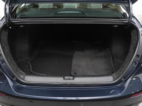 Used 2019 Honda Insight EX image 17