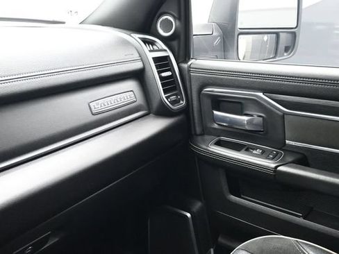 Used 2024 RAM 2500 Laramie w/ Night Edition AWD/4WD image 8