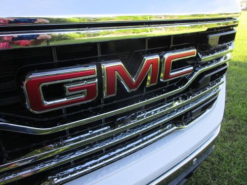 New 2026 GMC Sierra 1500 SLT w/ SLT Premium Plus Package AWD/4WD image 22