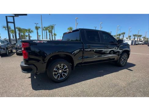 Used 2024 Chevrolet Silverado 1500 LT AWD/4WD image 2