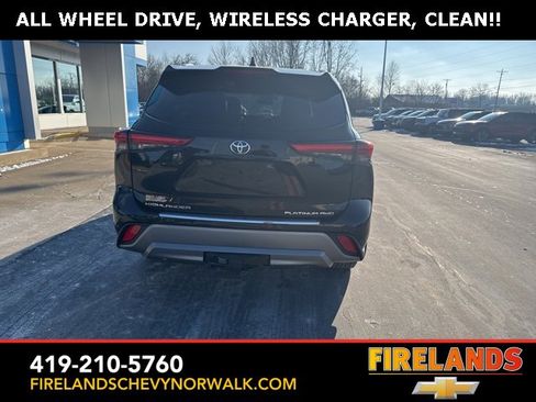 Used 2021 Toyota Highlander Platinum image 4