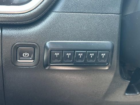 Used 2022 Chevrolet Silverado 2500 LT w/ Convenience Package AWD/4WD image 42