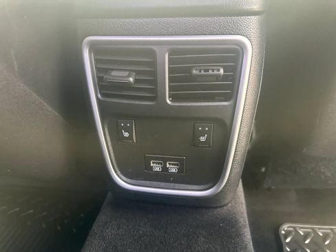 Used 2018 Dodge Charger R/T w/ Plus Group RWD image 21