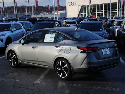 New 2025 Nissan Versa SR w/ Trunk Package image 3
