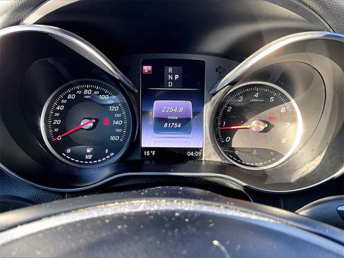 Used 2019 Mercedes-Benz GLC 300 GLC 300 w/ Premium Package image 18