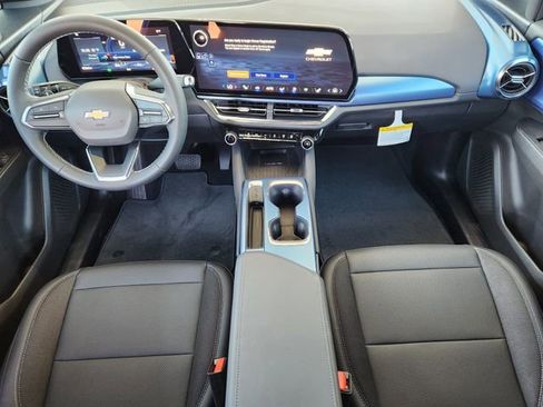 New 2026 Chevrolet Equinox EV LT image 4