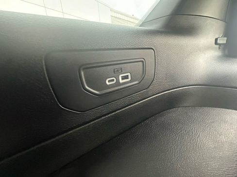 Used 2021 Jeep Grand Cherokee L Overland w/ Luxury Tech Group IV AWD/4WD image 57