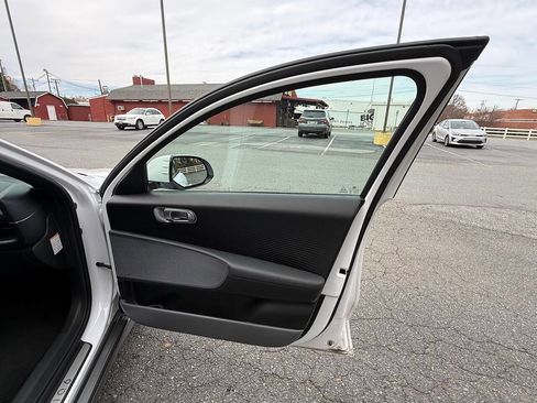 Used 2023 Hyundai Ioniq 6 Limited image 24