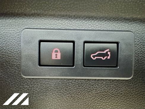 Certified 2022 Subaru Forester Premium image 29