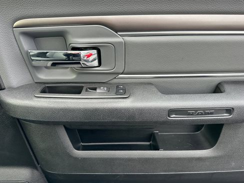 Used 2024 RAM 1500 Classic SLT image 17