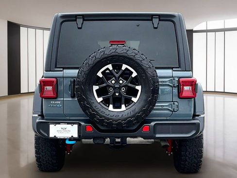 Used 2024 Jeep Wrangler Unlimited Rubicon 4xe w/ Convenience Group AWD/4WD image 4