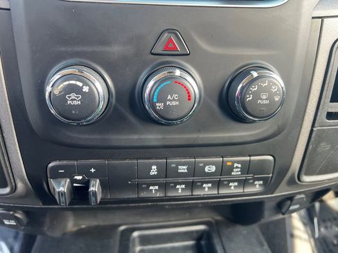 Used 2018 RAM 2500 Tradesman w/ Chrome Appearance Group image 19