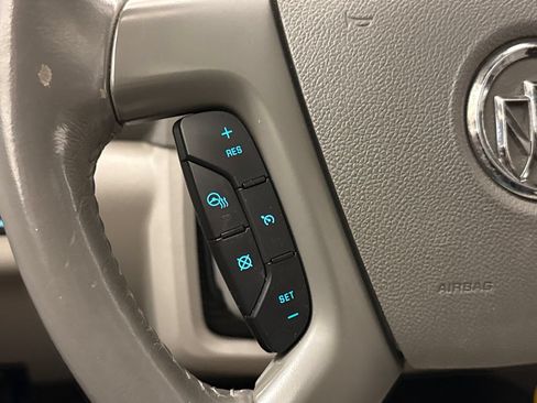 Used 2016 Buick Enclave Premium w/ Experience Buick Package FWD image 31