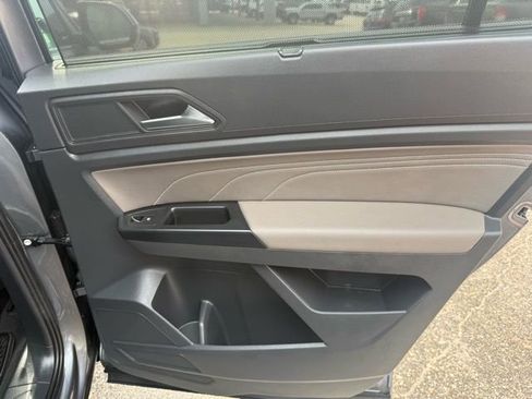 Used 2021 Volkswagen Atlas SEL FWD image 23