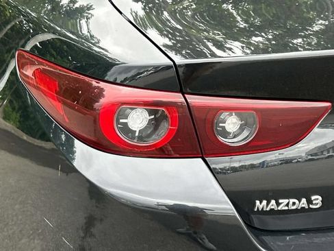 Used 2024 MAZDA MAZDA3 s FWD image 10