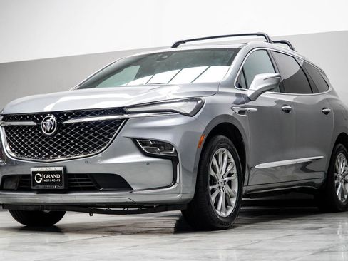 Used 2023 Buick Enclave Avenir w/ Avenir Technology Package AWD/4WD image 8