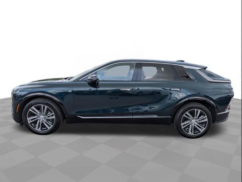 Certified 2024 Cadillac Lyriq Luxury AWD/4WD image 7