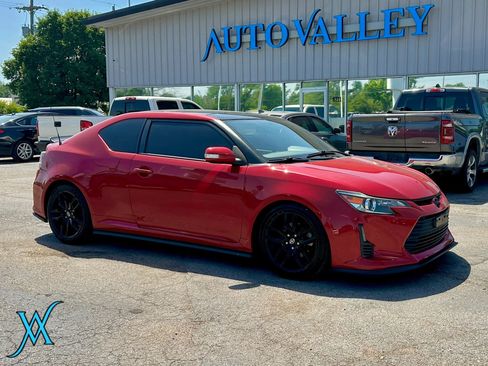 Used 2016 Scion tC FWD image 1
