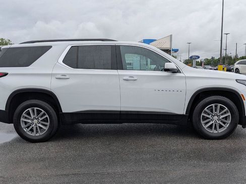 Used 2023 Chevrolet Traverse LT w/ LPO, Floor Liner Package AWD/4WD image 6