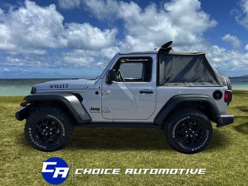 Used 2021 Jeep Wrangler Sport image 3