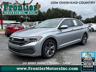 Used 2022 Volkswagen Jetta SE w/ Panoramic Sunroof Package