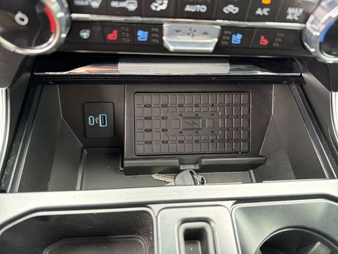 Used 2023 Ford F150 Raptor AWD/4WD image 12