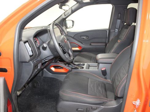 Used 2025 Nissan Frontier PRO-4X w/ Interior Protection Package AWD/4WD image 16