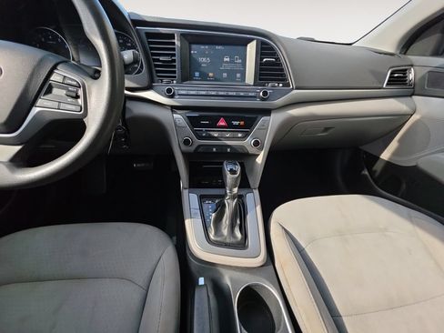 Used 2017 Hyundai Elantra SE FWD image 10