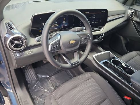 Used 2025 Chevrolet Equinox LT FWD image 15