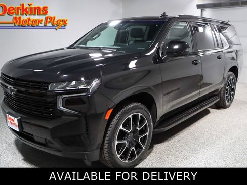 Used 2024 Chevrolet Suburban RST w/ Luxury Package AWD/4WD image 1