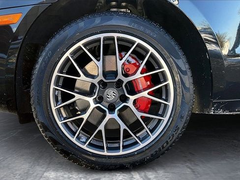 Used 2017 Porsche Macan Turbo w/ Premium Package Plus image 33