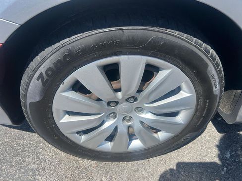 Used 2015 Chrysler 200 LX FWD image 21