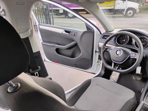 Used 2017 Volkswagen Jetta S FWD image 52