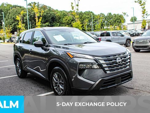 Used 2024 Nissan Rogue S FWD image 3