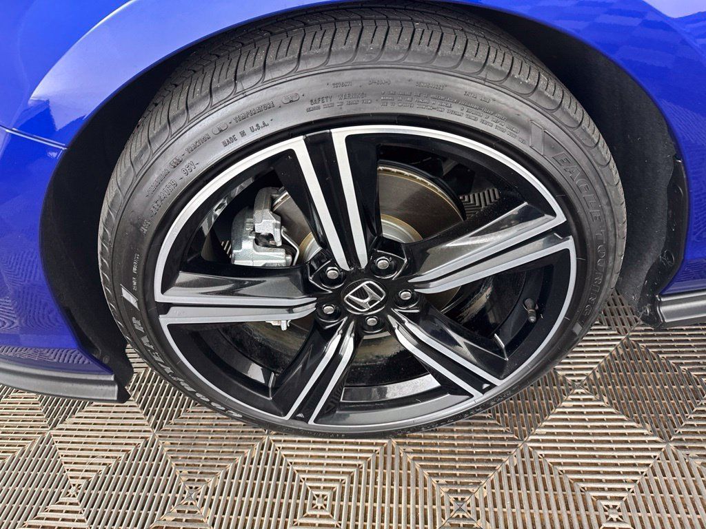 Used 2025 Honda Accord Sport image 31