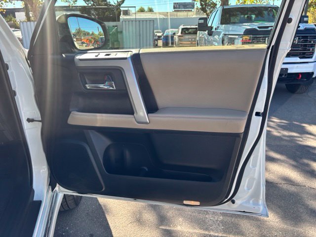 Used 2017 Toyota 4Runner Limited AWD/4WD image 42
