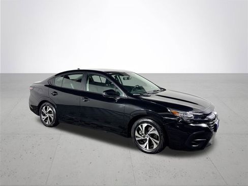 Used 2025 Subaru Legacy Premium image 4