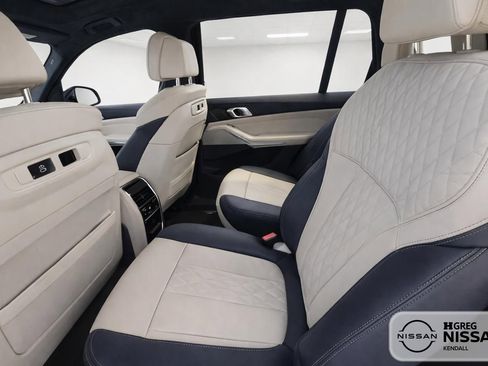 Used 2019 BMW X7 xDrive50i w/ Executive Package AWD/4WD image 11