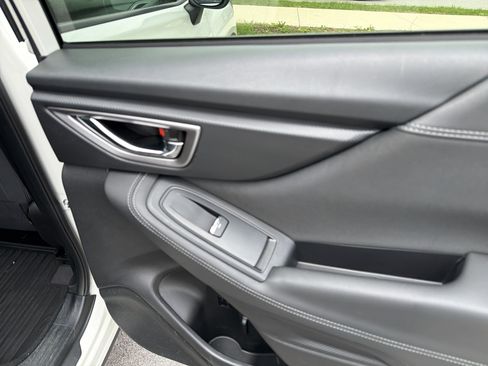 Used 2019 Subaru Forester Premium image 41