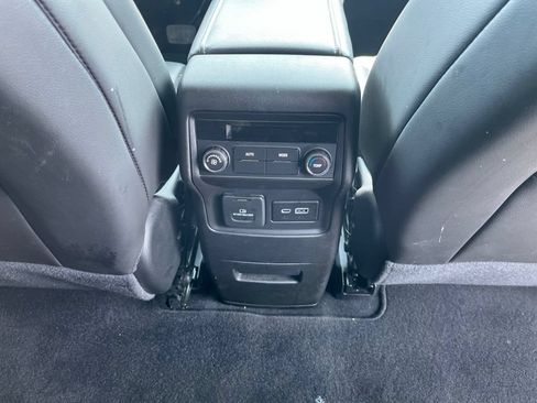 Used 2023 GMC Acadia SLT AWD/4WD image 53