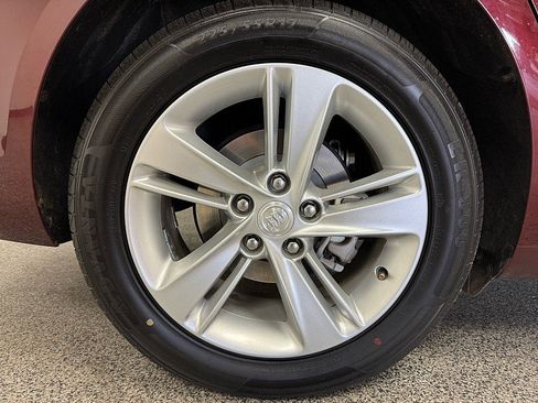 Used 2019 Buick Regal Preferred image 24