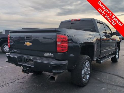Used 2017 Chevrolet Silverado 2500 High Country w/ Duramax Plus Package image 7