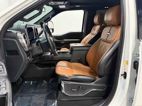 Used 2024 Ford F250 Platinum image 15