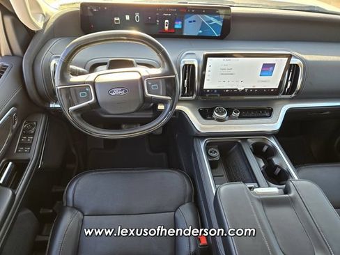 Used 2025 Ford Expedition Platinum AWD/4WD image 14