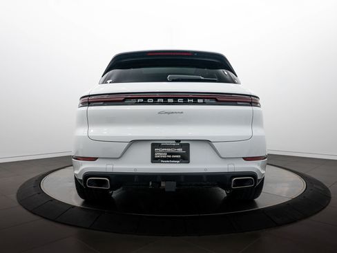 Certified 2026 Porsche Cayenne AWD/4WD image 6