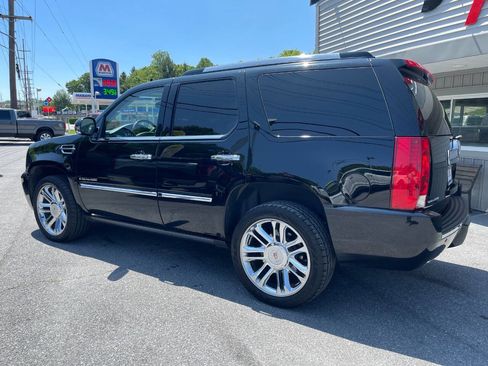 Used 2014 Cadillac Escalade Platinum image 5