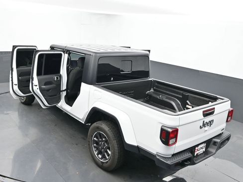 Used 2023 Jeep Gladiator Overland image 63